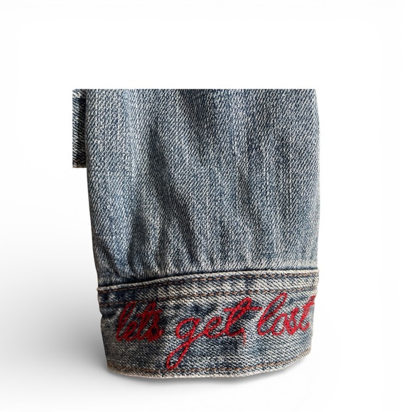 American Eagle Outfitters Distressed Jean Jacket with Floral Embroidery Size XL - Picture 5 of 7